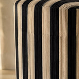 Détail du tissage main de la colonne KOBA