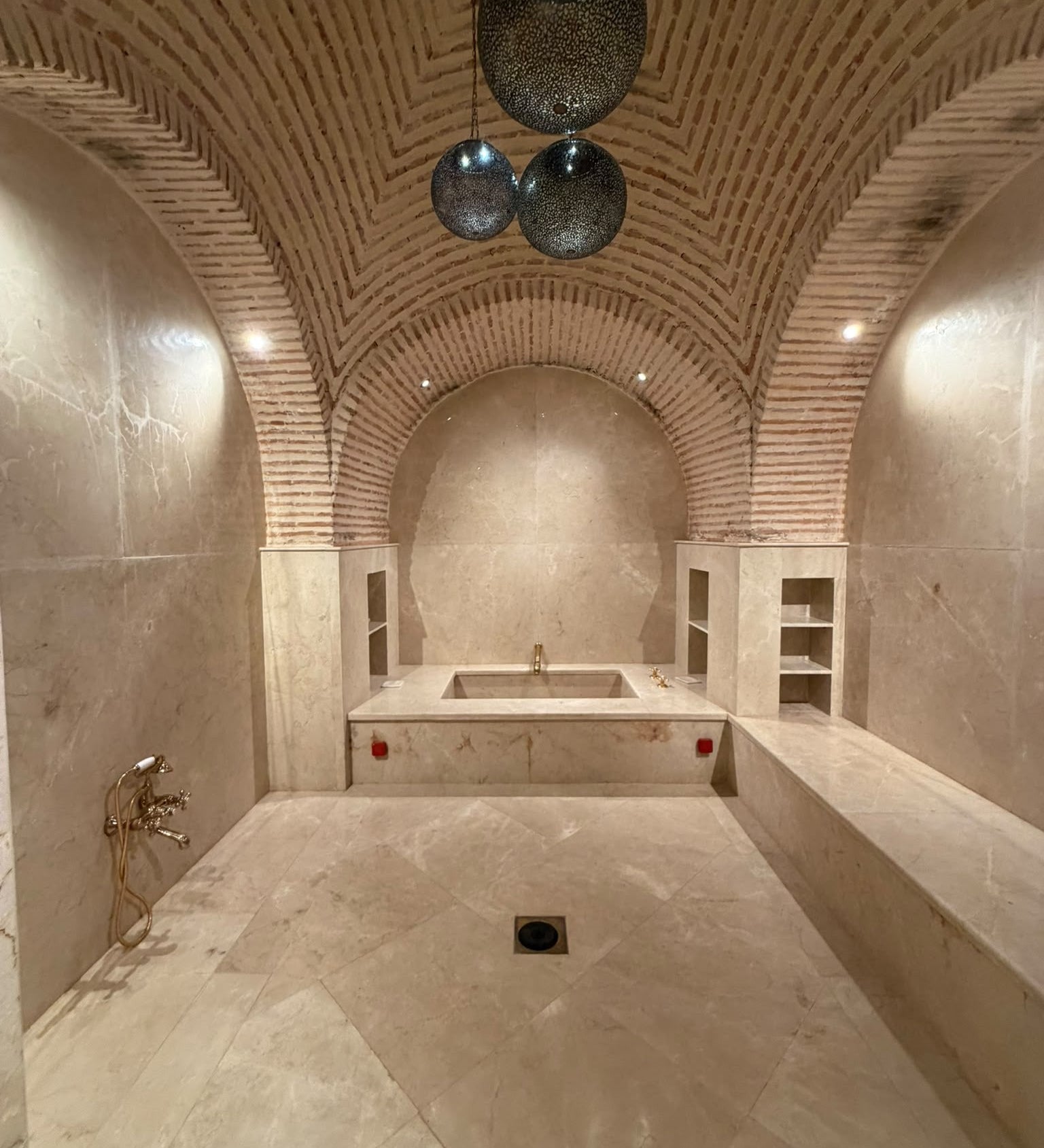Hammam et gommage à la Maison HapsatouSy Marrakech